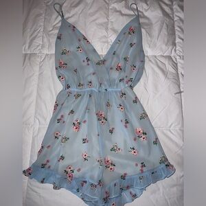 Floral backless romper size small